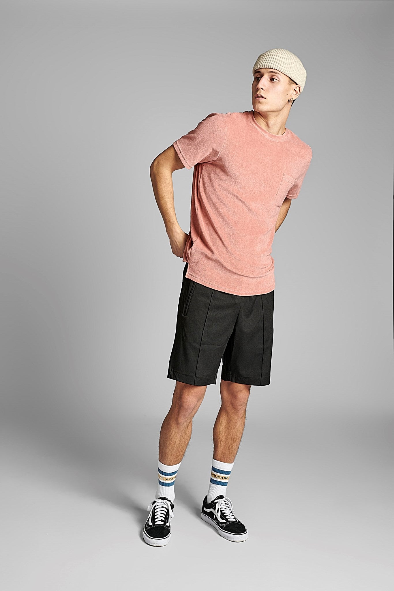 900216-2527_3.jpg