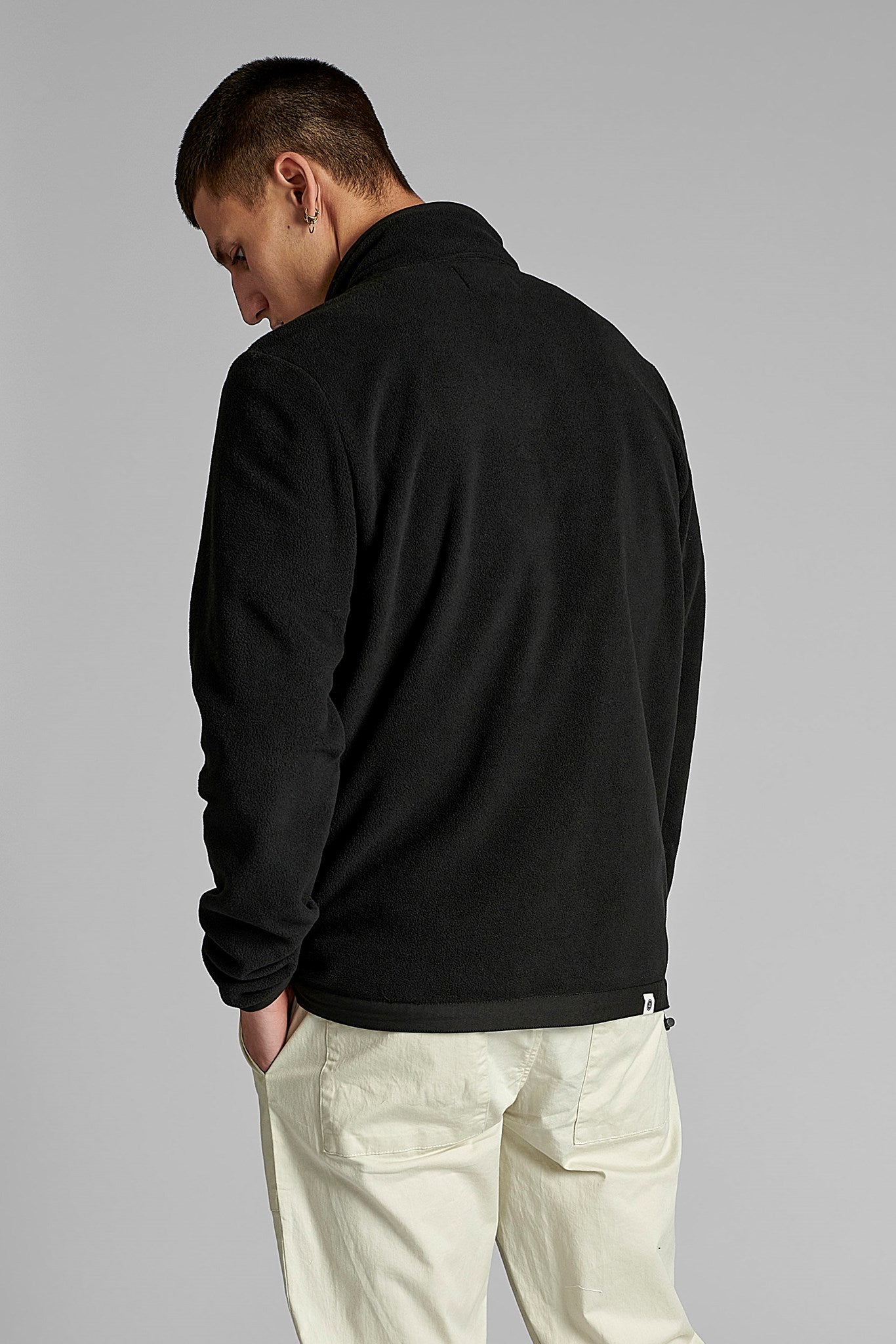 900176-0000_2.jpg